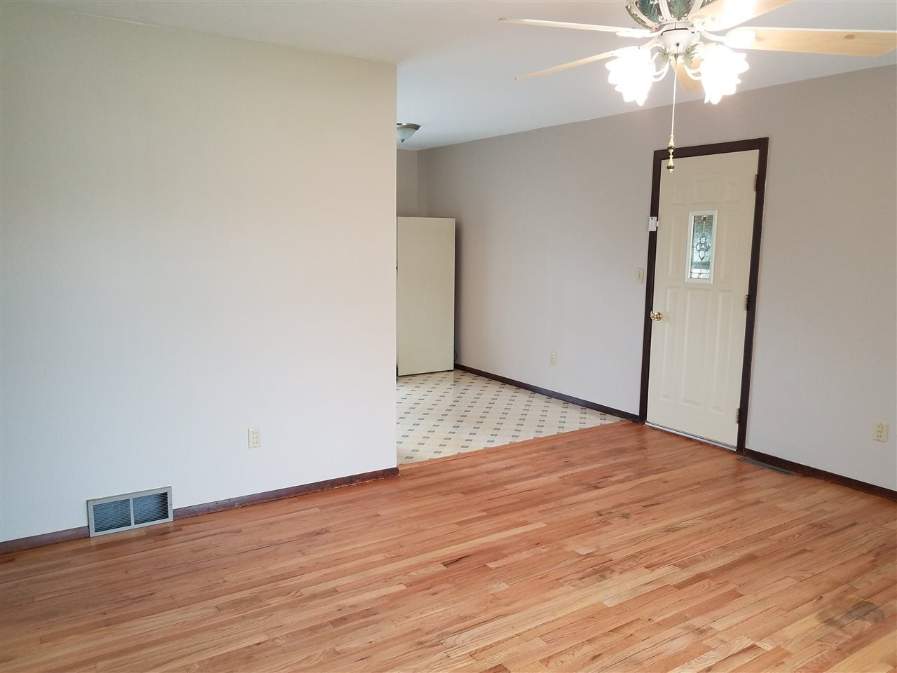 321 3rd Street Southwest Swisher, IA 52338 - Photo 6 of 28 Gallery Image 6