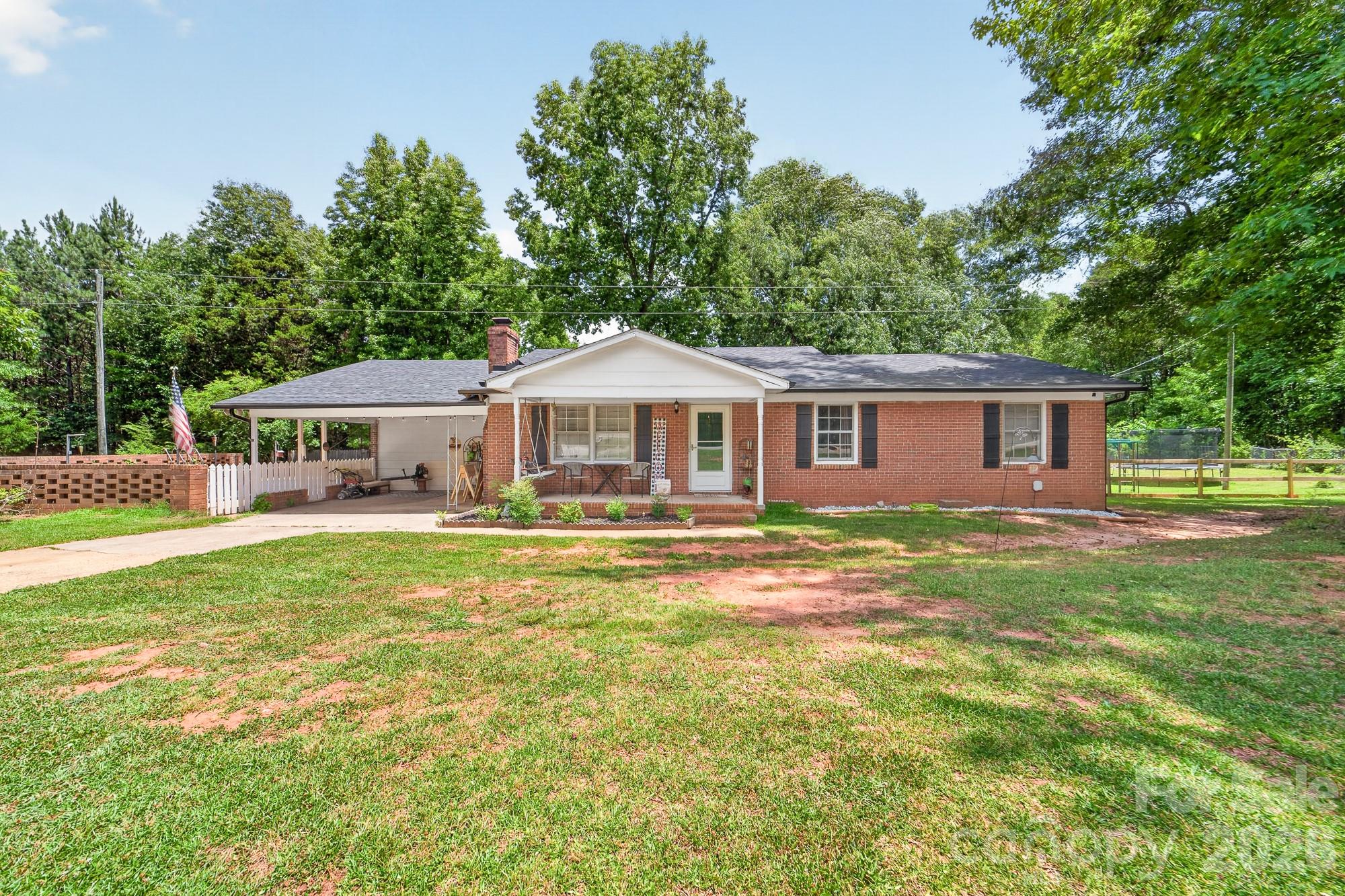 2446 Woods Road York, SC 29745 - Photo 4 of 37