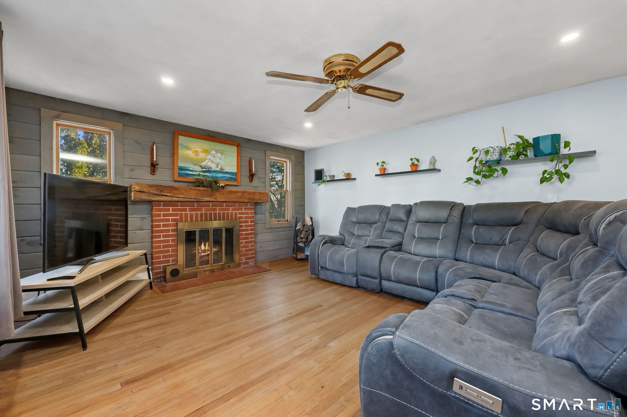 34 Perry Avenue Norwich, CT 06360 - Photo 13 of 31