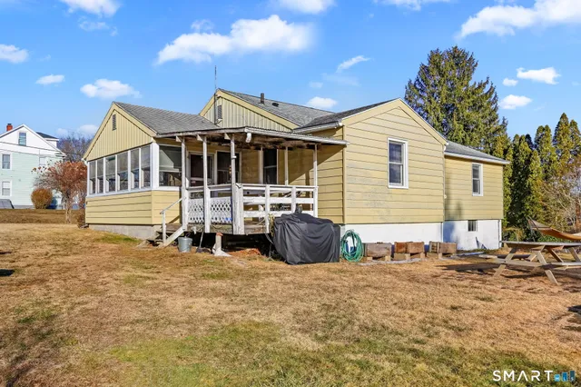 $290,000 | 34 Perry Avenue, Norwich, CT 06360