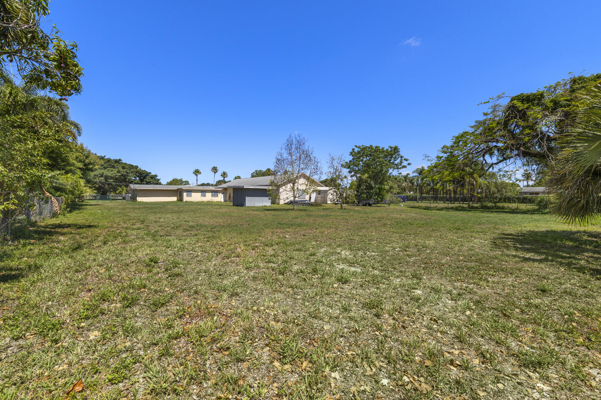 4838 Coconut Road Lake Worth, FL 33461 - Photo 35 of 42 Rear of Property
