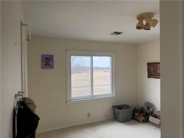 $210,000 | 8746 Southwest County Road 4007, Unit RURAL, Rich Hill, MO 64779