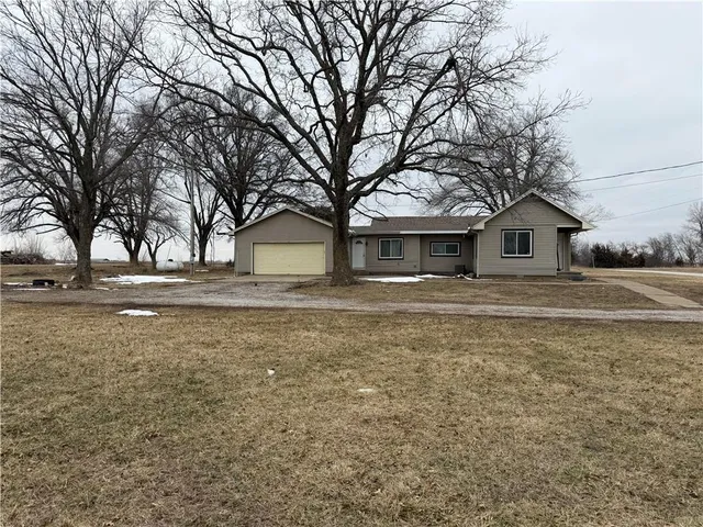 $210,000 | 8746 Southwest County Road 4007, Unit RURAL, Rich Hill, MO 64779