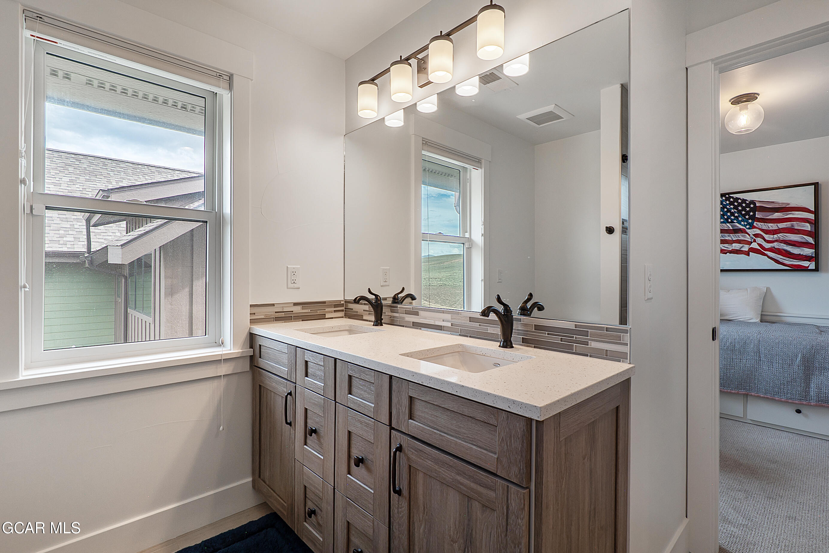 220 Elk Track Circle Granby, CO 80446 - Photo 27 of 46 Bathroom