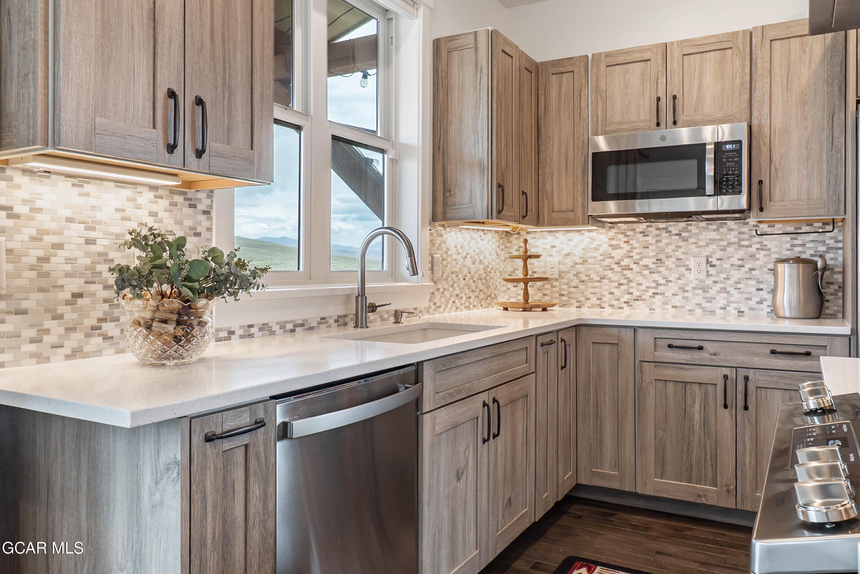 220 Elk Track Circle Granby, CO 80446 - Photo 9 of 46 Kitchen