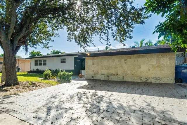 $8,500 | 19340 Northeast 19th Avenue, North Miami Beach, FL 33179