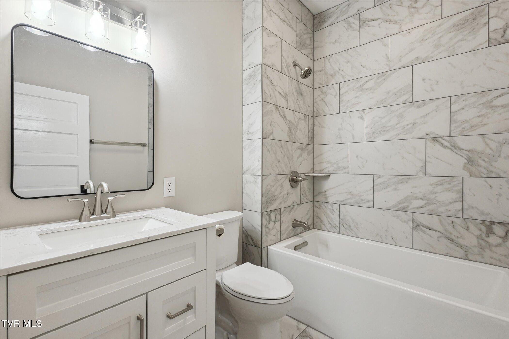 318 Boyd Street Erwin, TN 37650 - Photo 18 of 36 19-318-Boyd-St-Erwin-TN-37650-WindowStil