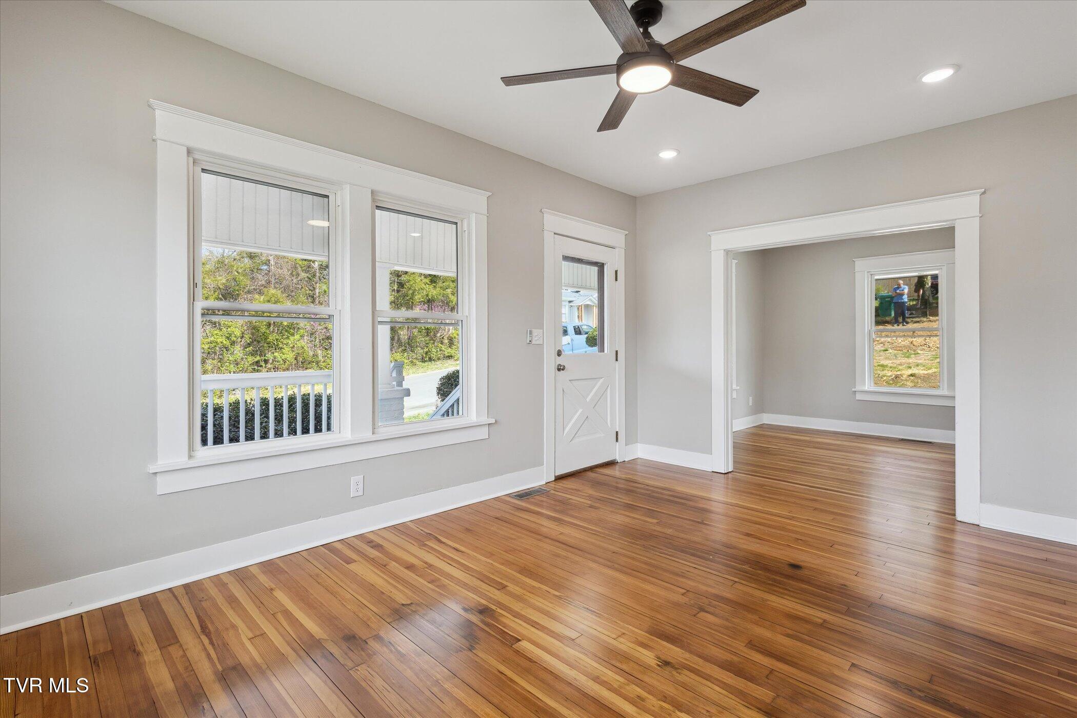 318 Boyd Street Erwin, TN 37650 - Photo 8 of 36 09-318-Boyd-St-Erwin-TN-37650-WindowStil