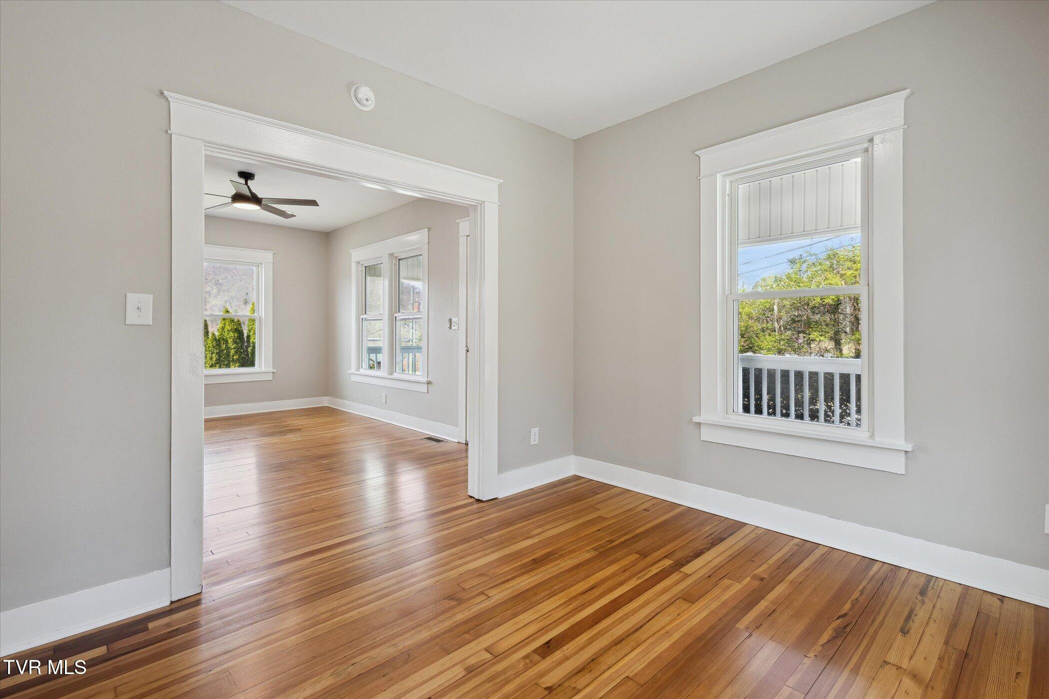 318 Boyd Street Erwin, TN 37650 - Photo 10 of 36 11-318-Boyd-St-Erwin-TN-37650-WindowStil