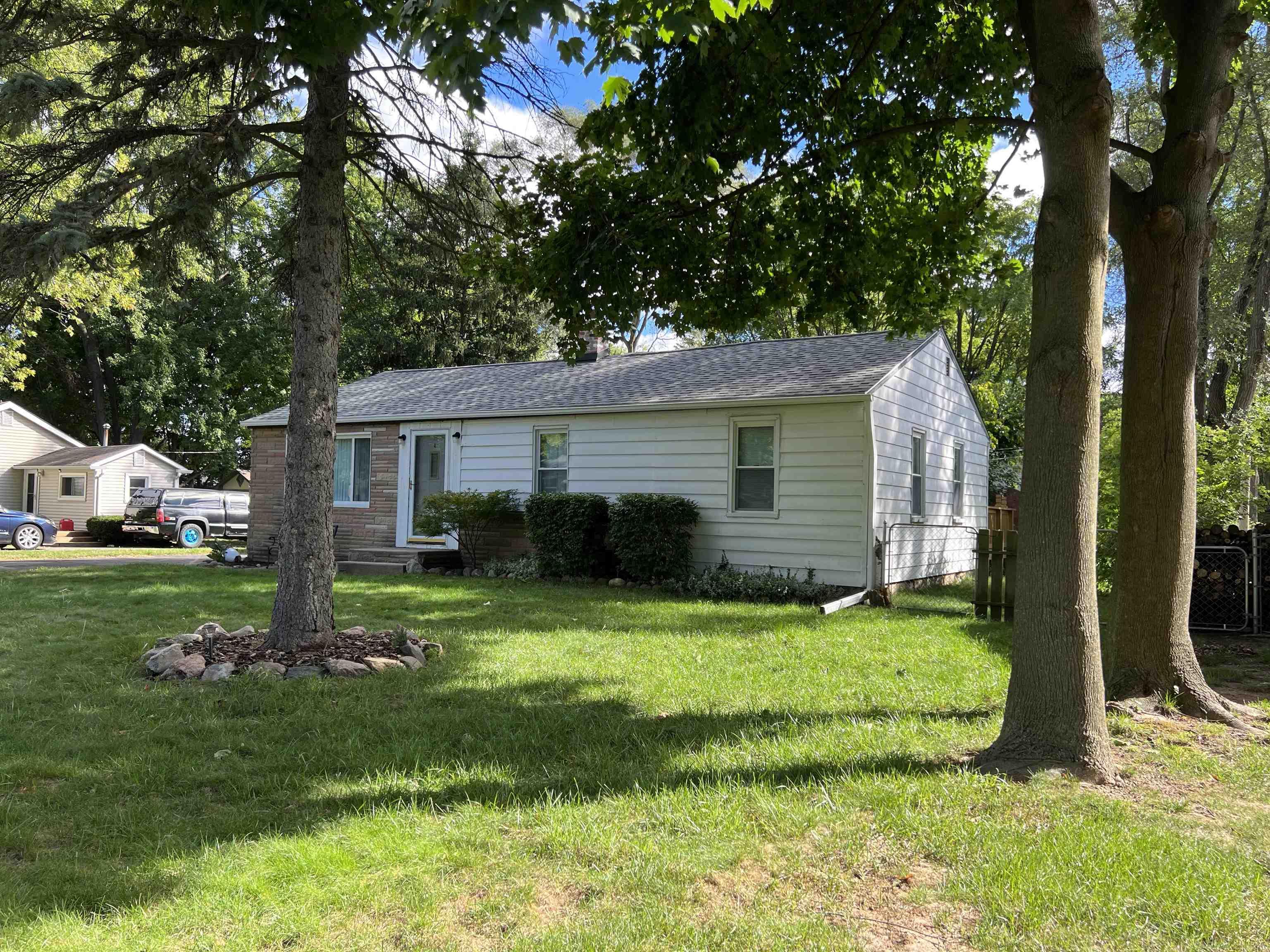 2771 Weaverton Rochester Hills, MI 48307 - Photo 1 of 30