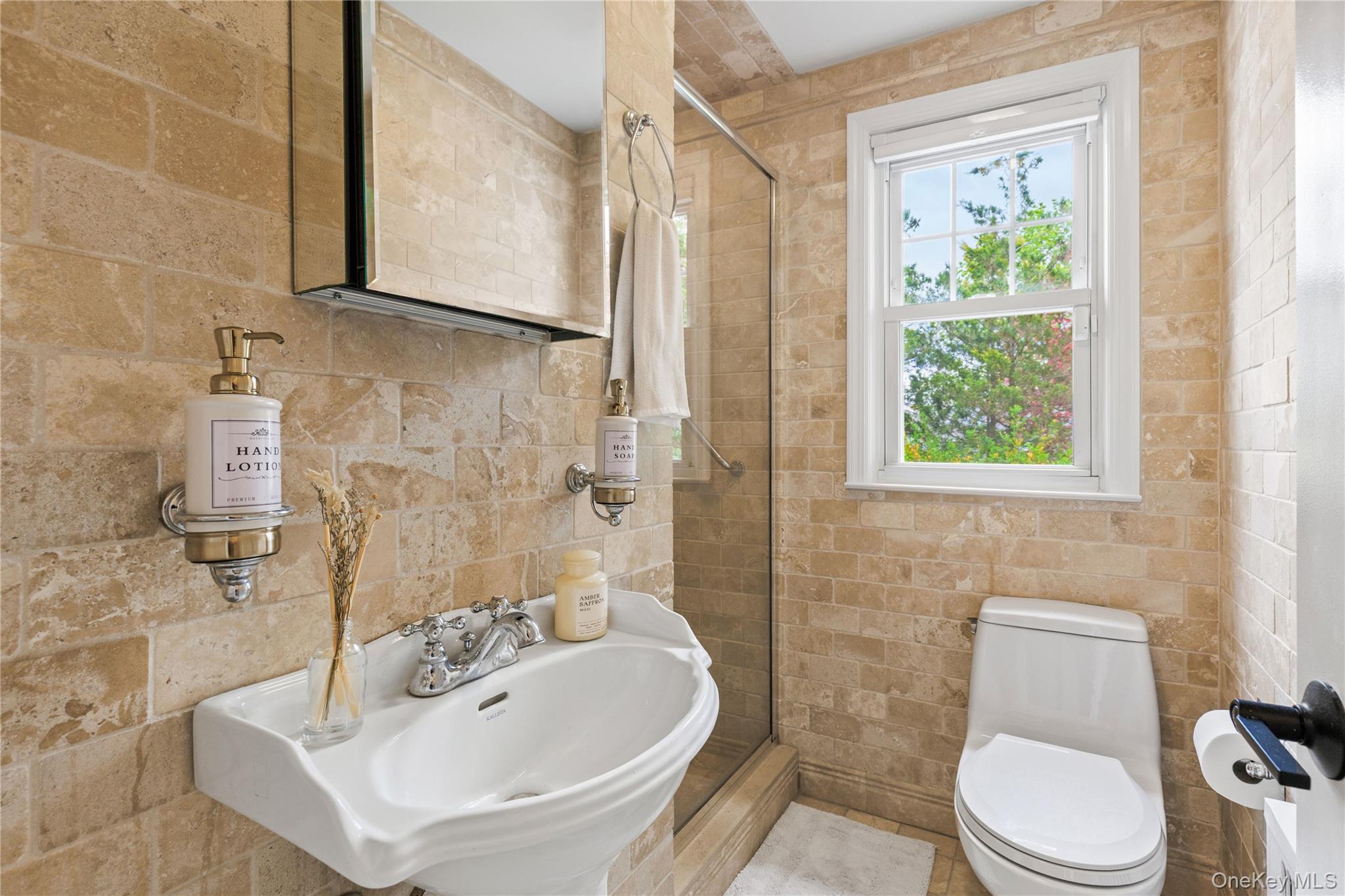 201 Clayton Road Scarsdale, NY 10583 - Photo 15 of 34 First Floor Full Bathroom with shower.