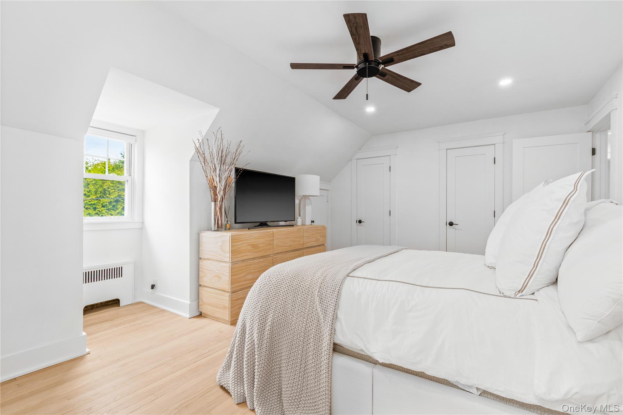 201 Clayton Road Scarsdale, NY 10583 - Photo 21 of 34 Alternate view of the sunny Primary Bedroom.