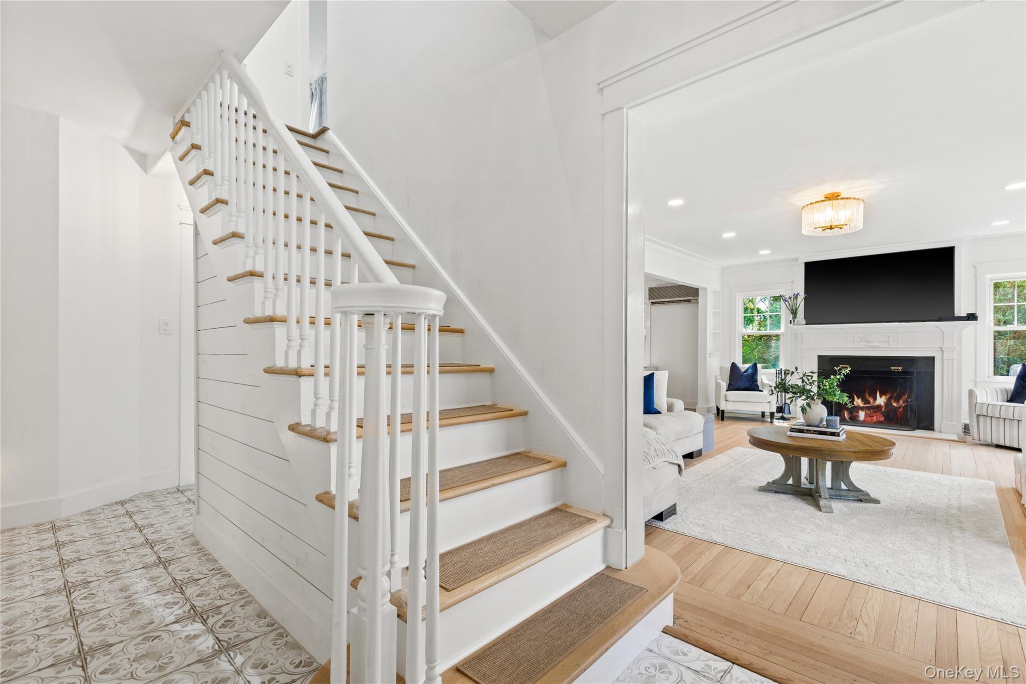 201 Clayton Road Scarsdale, NY 10583 - Photo 4 of 34 Welcoming Entry.