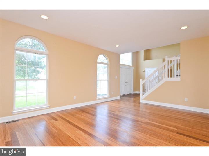 42 Albany Road Marlton, NJ 08053 - Photo 9 of 24 Gallery Image 9
