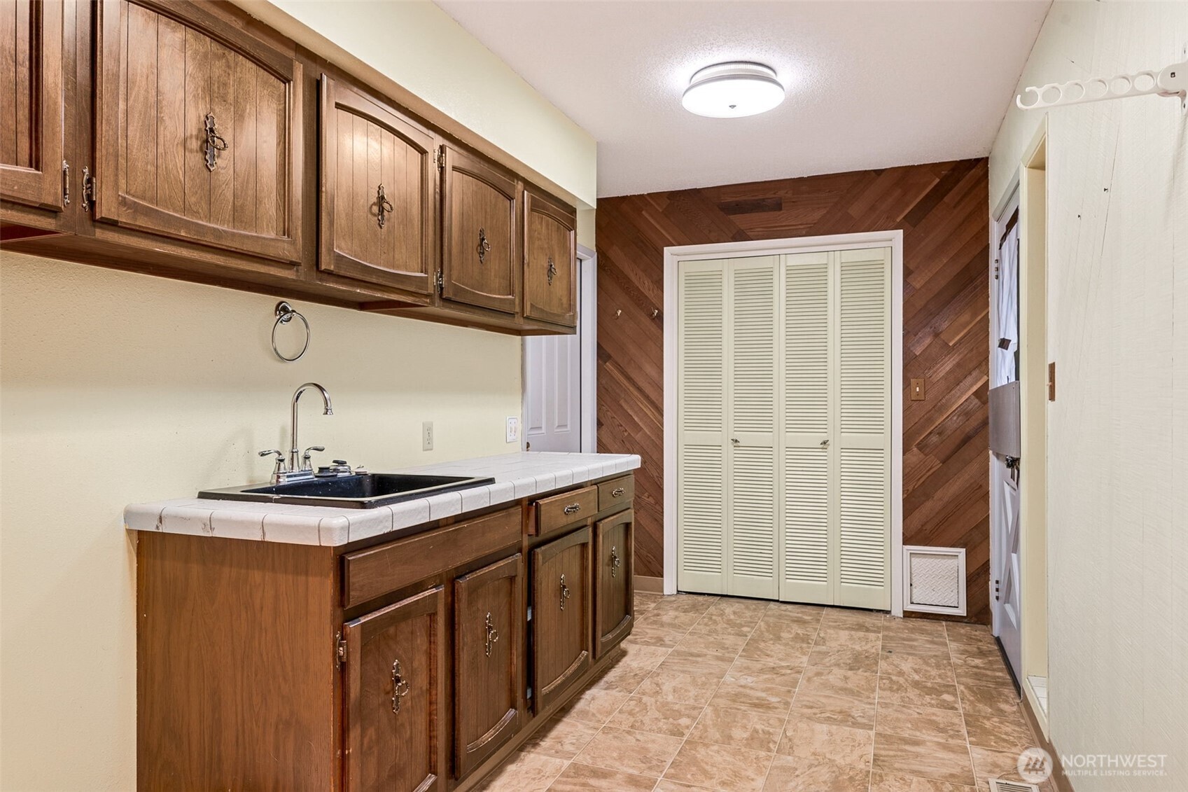 105 Lucke Place Elma, WA 98541 - Photo 18 of 25