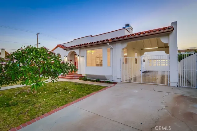 a view of outdoor space