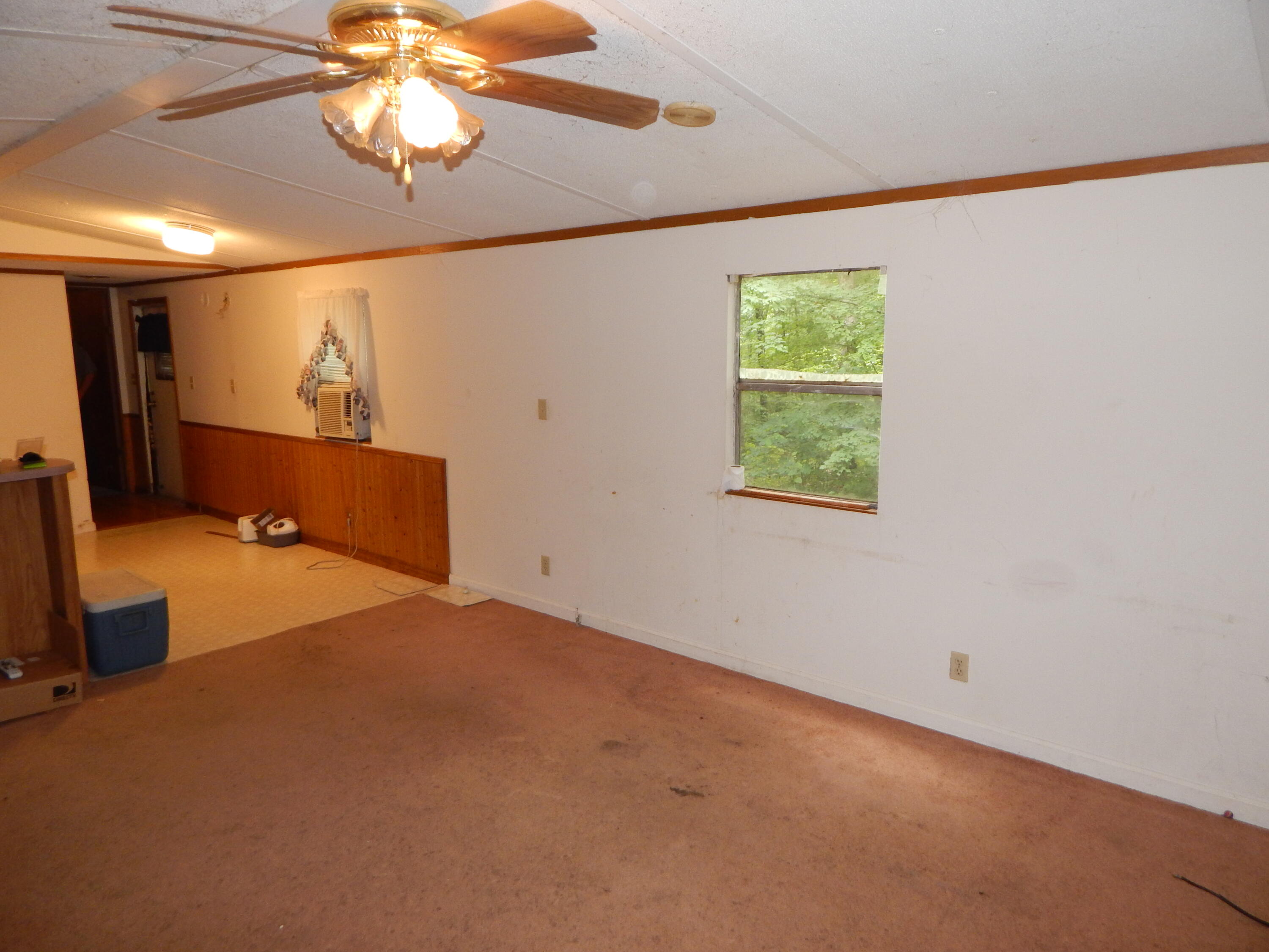 4245 Jim Garrett Road Monterey, TN 38574 - Photo 3 of 10 DSCN5745