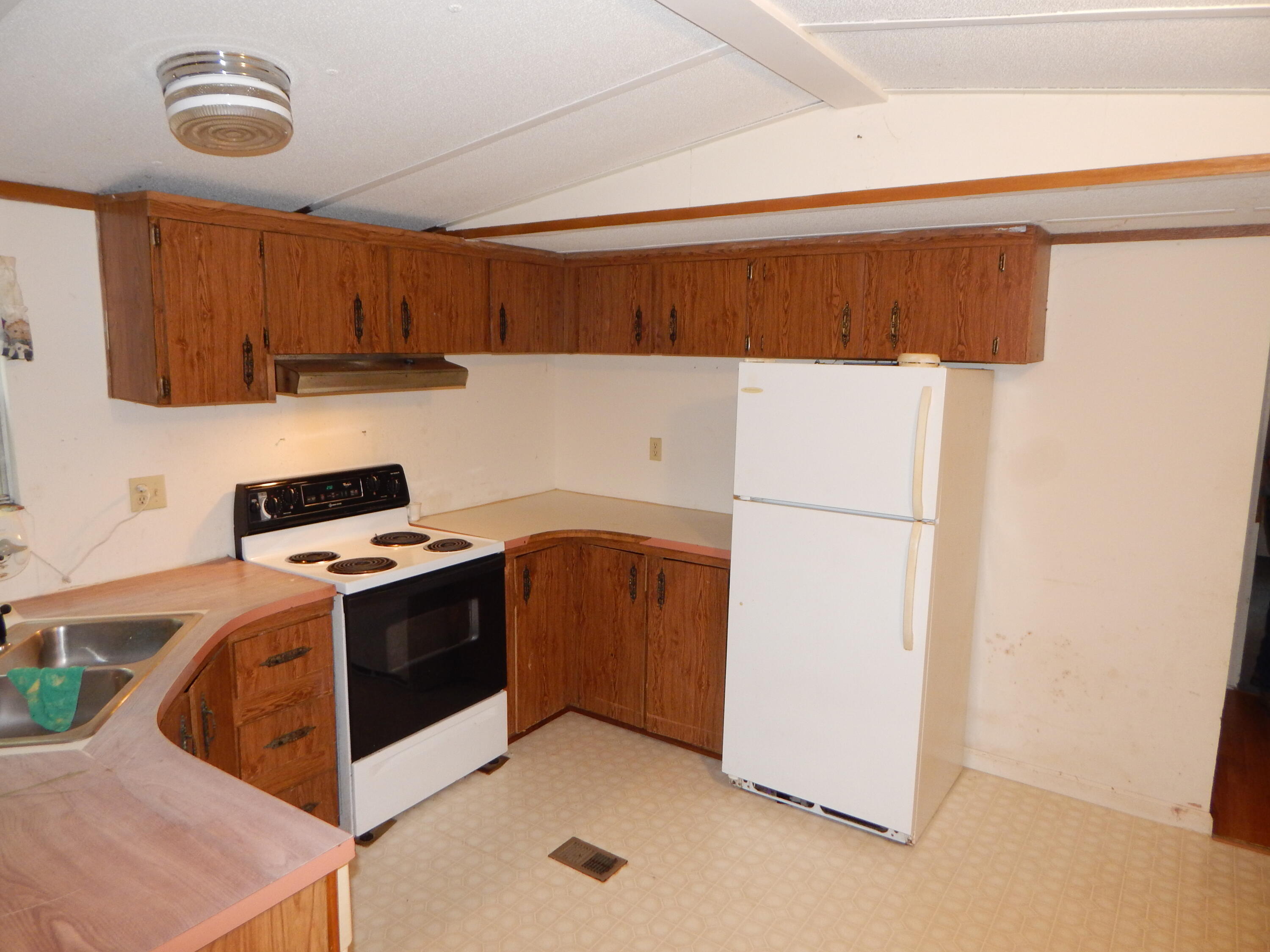 4245 Jim Garrett Road Monterey, TN 38574 - Photo 5 of 10 DSCN5748