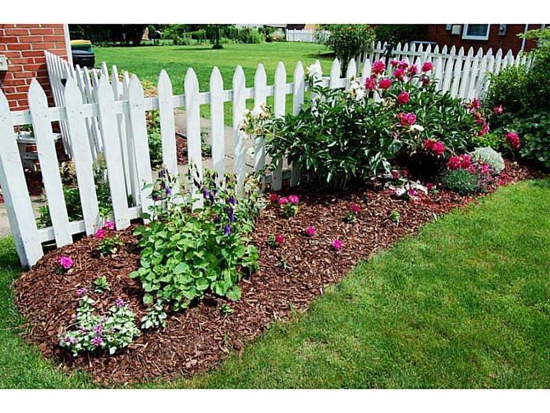 412 Nichols Road Pittsburgh, PA 15237 - Photo 23 of 25 Exterior Front. *THE CLASSIS WHITE PICKET FENCE WITH PERENNIALS