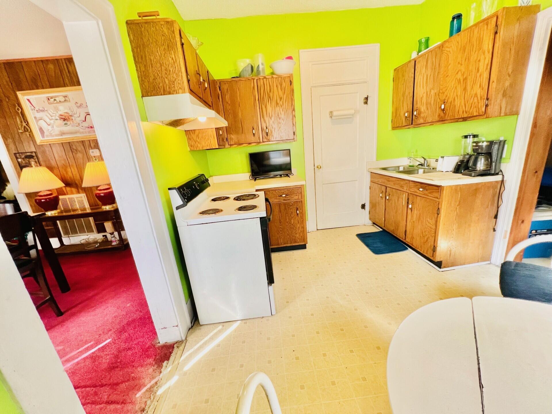 2015 Windsor Street Chattanooga, TN 37406 - Photo 13 of 34 Windsor kitchen