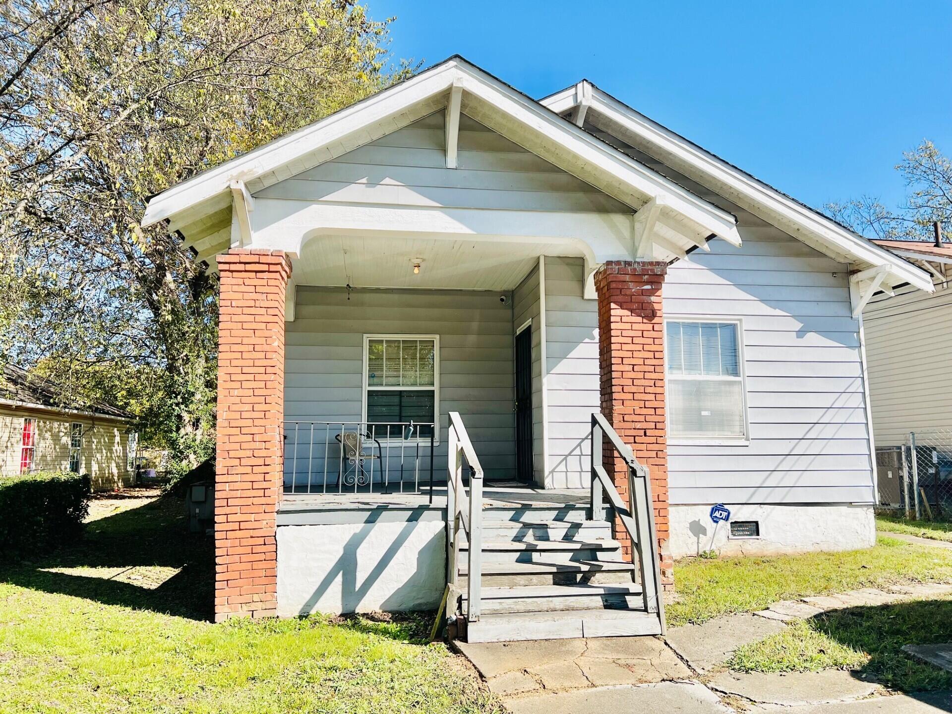 2015 Windsor Street Chattanooga, TN 37406 - Photo 34 of 34 Windsor front picture