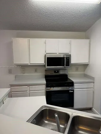 $1,800 | 9999 Summerbreeze Drive, Unit 910, Sunrise, FL 33322
