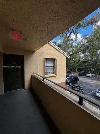 $1,800 | 9999 Summerbreeze Drive, Unit 910, Sunrise, FL 33322