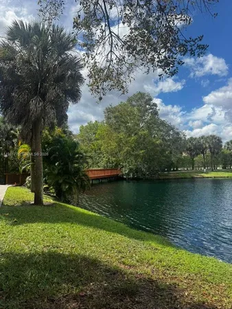 $1,800 | 9999 Summerbreeze Drive, Unit 910, Sunrise, FL 33322