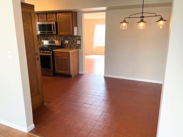 748 Hageman Place Naperville, IL 60563 - Photo 7 of 17