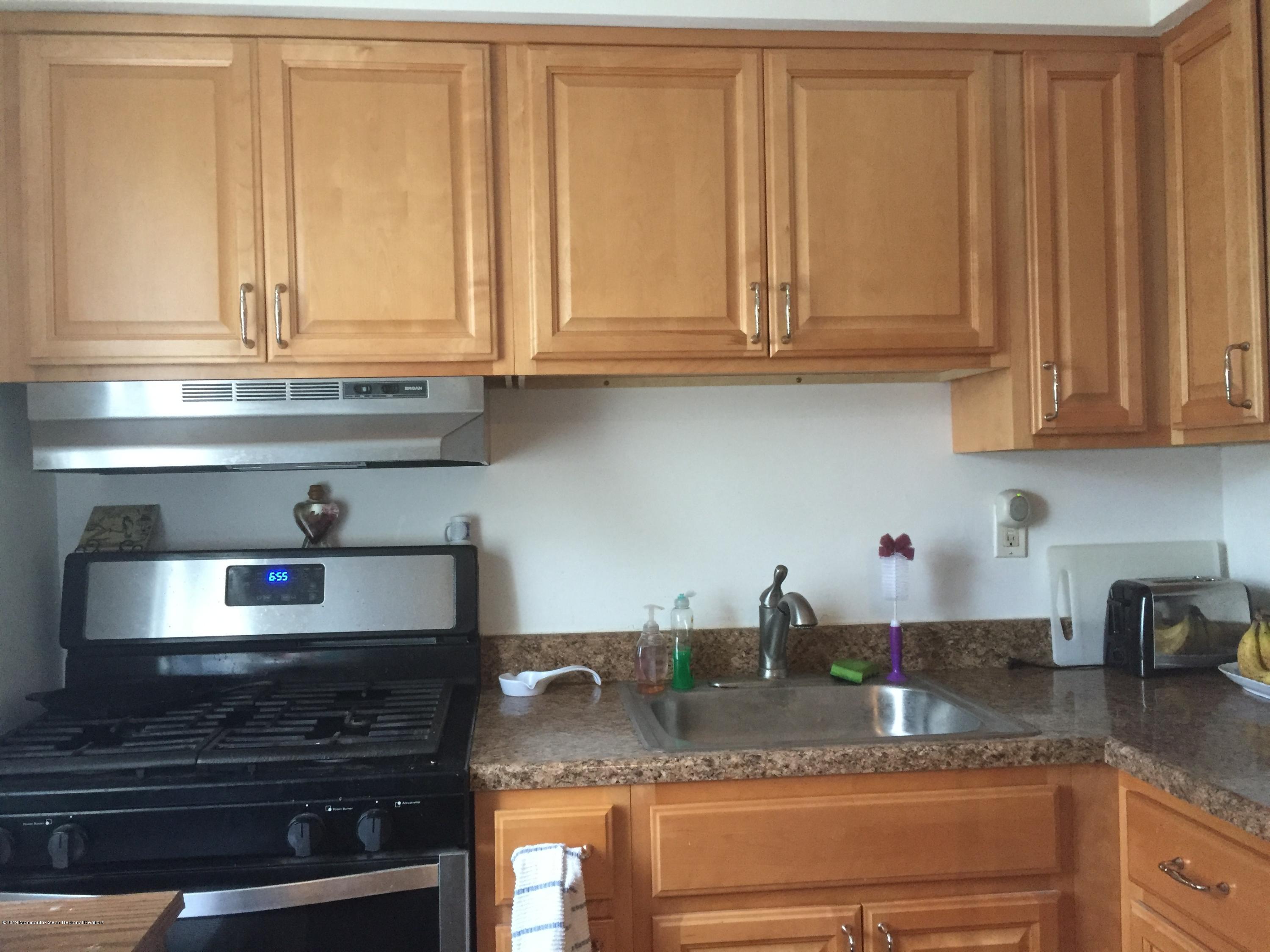 400 Cross Road, Unit A2 Matawan, NJ 07747 - Photo 5 of 13 KITCK 2