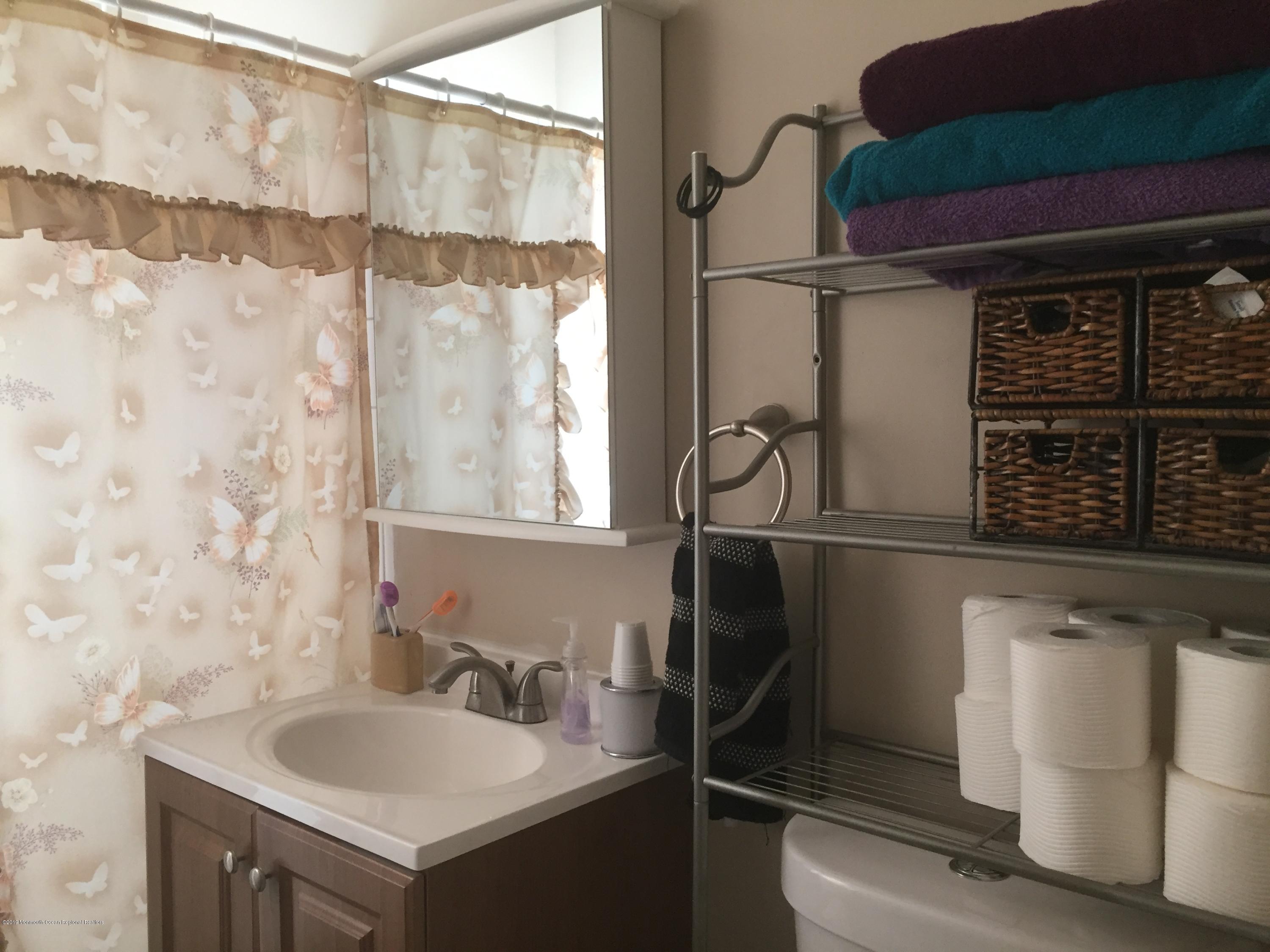 400 Cross Road, Unit A2 Matawan, NJ 07747 - Photo 7 of 13 BATH 2