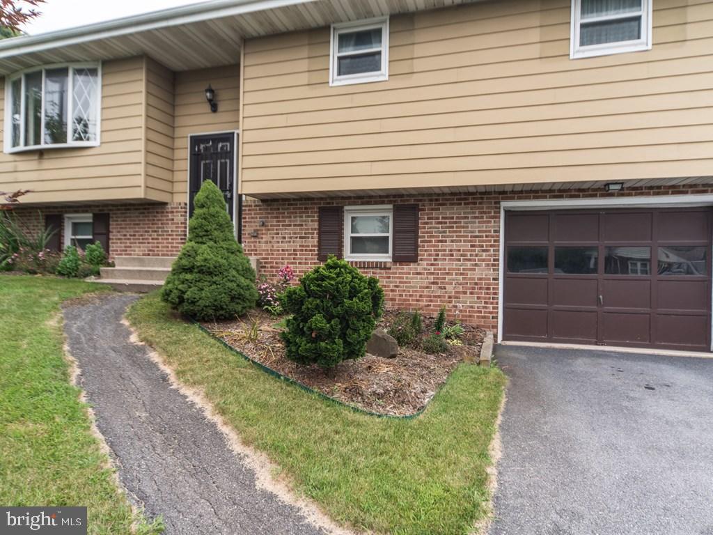 1671 North Reading Road Stevens, PA 17578 - Photo 4 of 36 Gallery Image 4