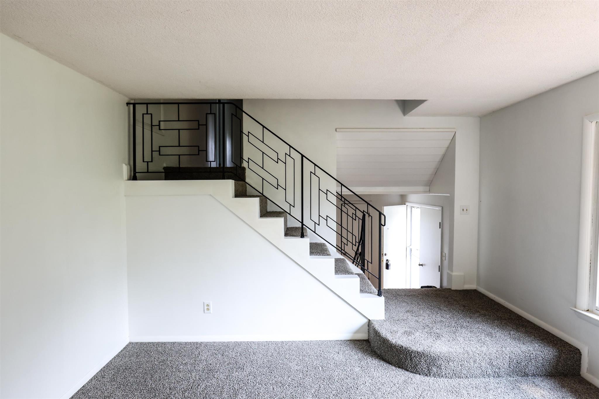 1720 Mayflower Road Fort Wayne, IN 46819 - Photo 24 of 34