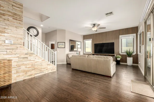 $824,900 | 4207 South Cozy Way, Gilbert, AZ 85297