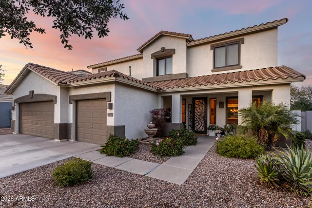 $824,900 | 4207 South Cozy Way, Gilbert, AZ 85297