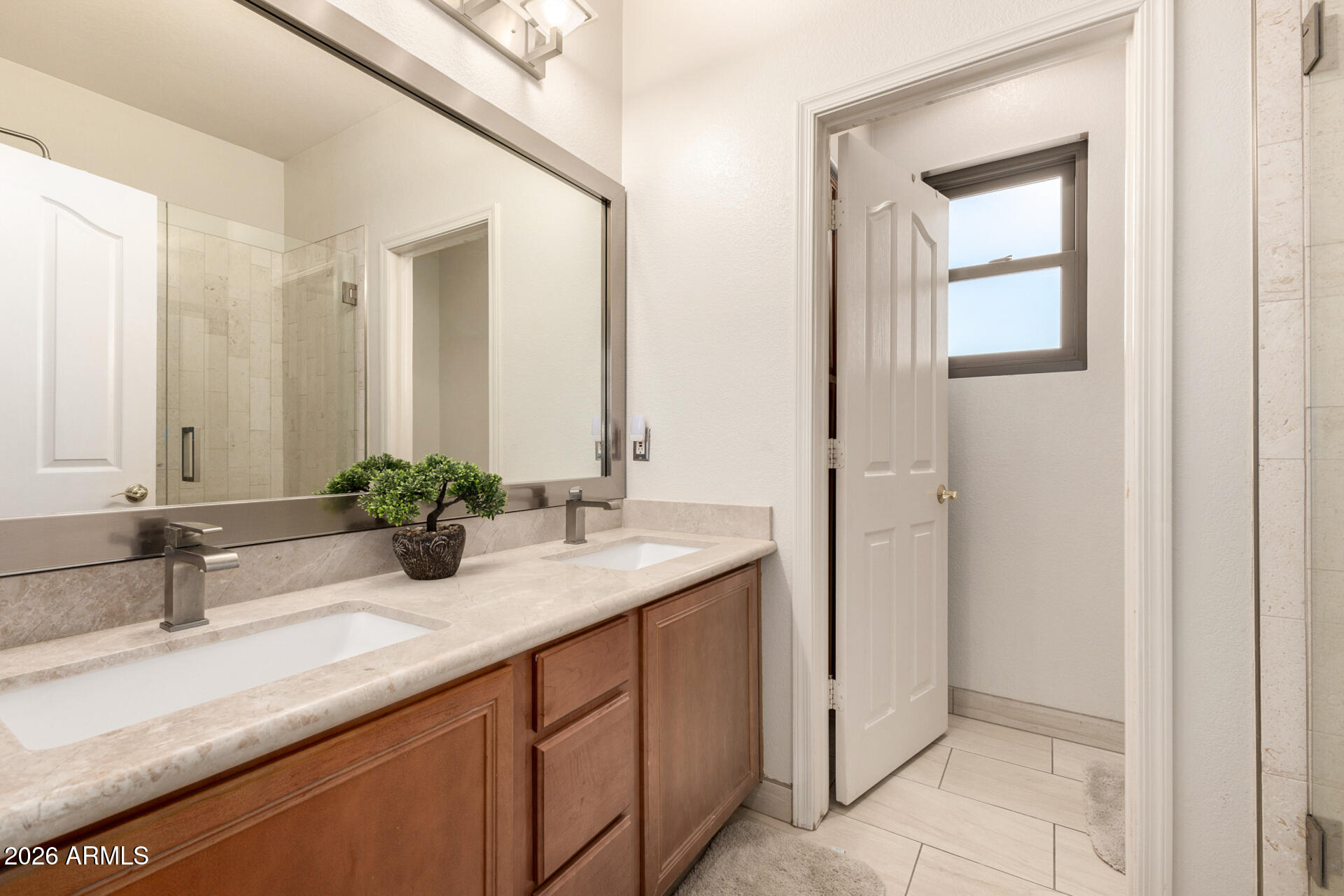 4207 South Cozy Way Gilbert, AZ 85297 - Photo 37 of 58 Bathroom #3