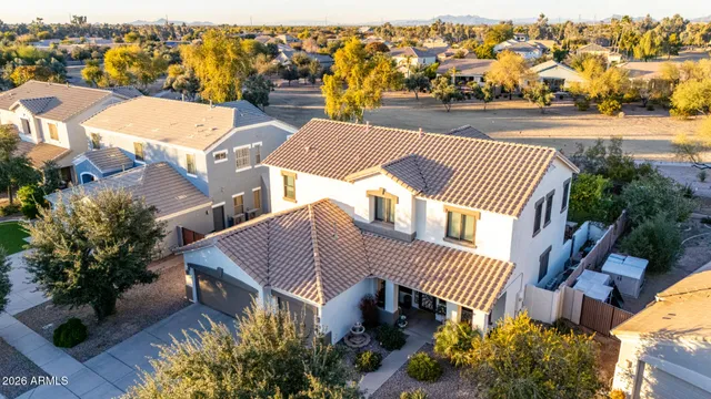 $824,900 | 4207 South Cozy Way, Gilbert, AZ 85297