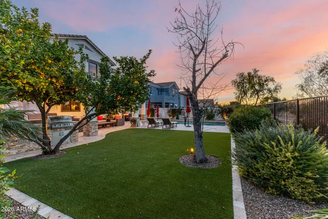 $824,900 | 4207 South Cozy Way, Gilbert, AZ 85297