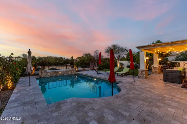 $824,900 | 4207 South Cozy Way, Gilbert, AZ 85297