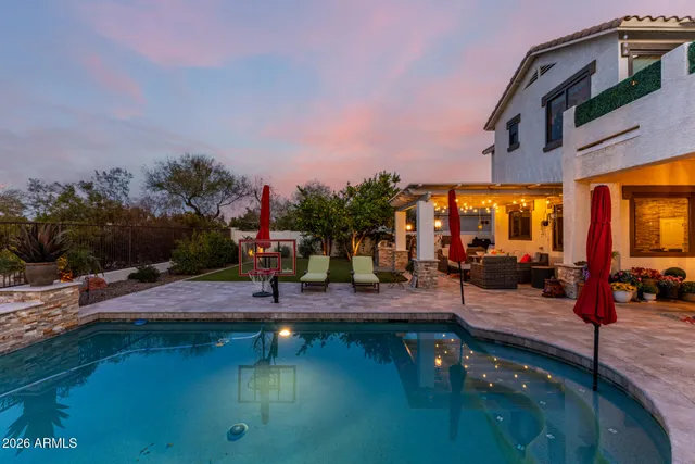 $824,900 | 4207 South Cozy Way, Gilbert, AZ 85297