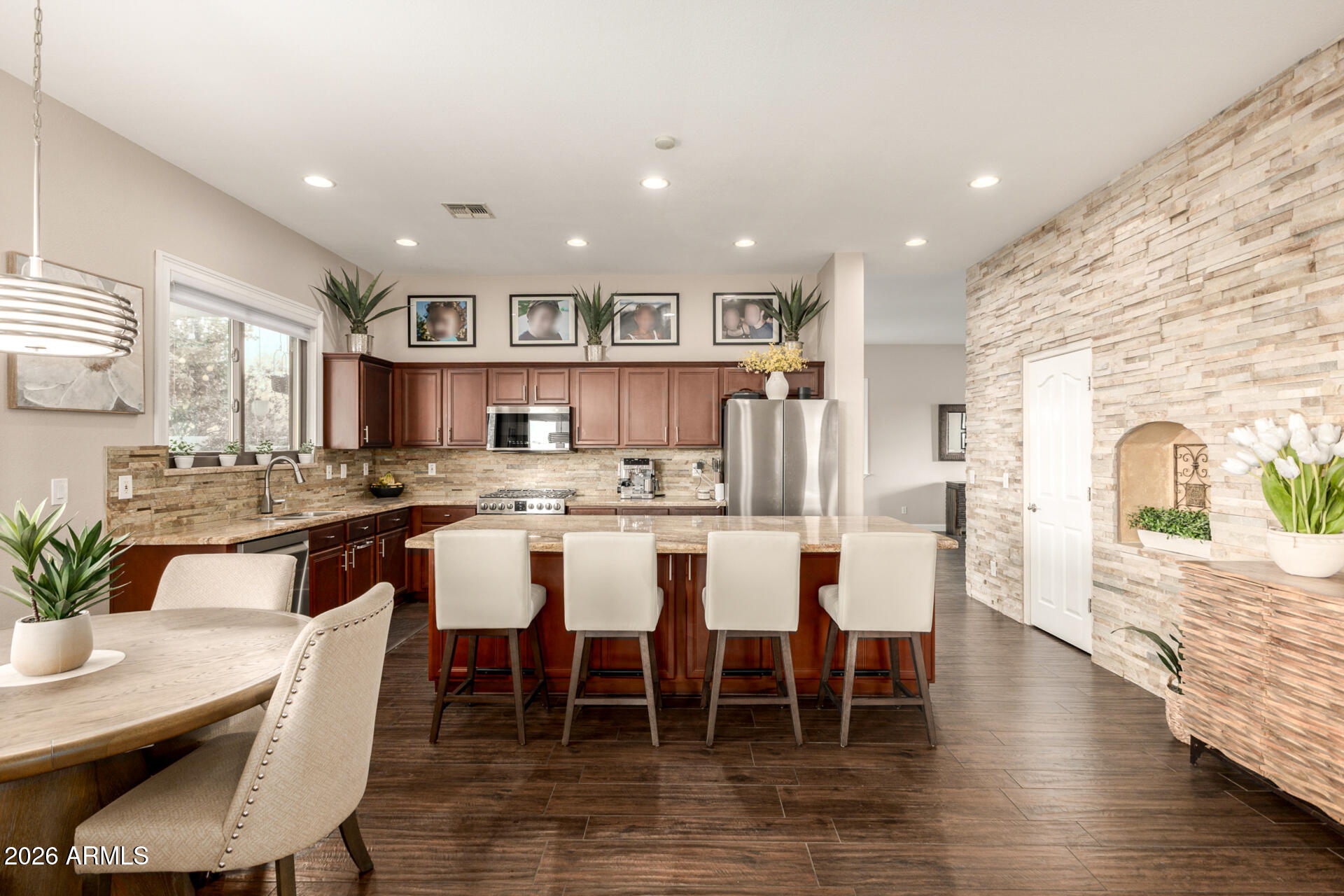 4207 South Cozy Way Gilbert, AZ 85297 - Photo 8 of 58 Stack Stone BackSplash