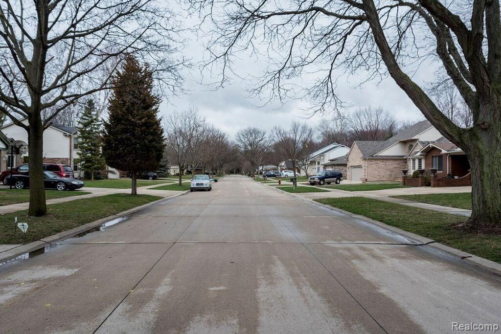 2958 Ranieri Drive Troy, MI 48085 - Photo 29 of 29 r32.jpg