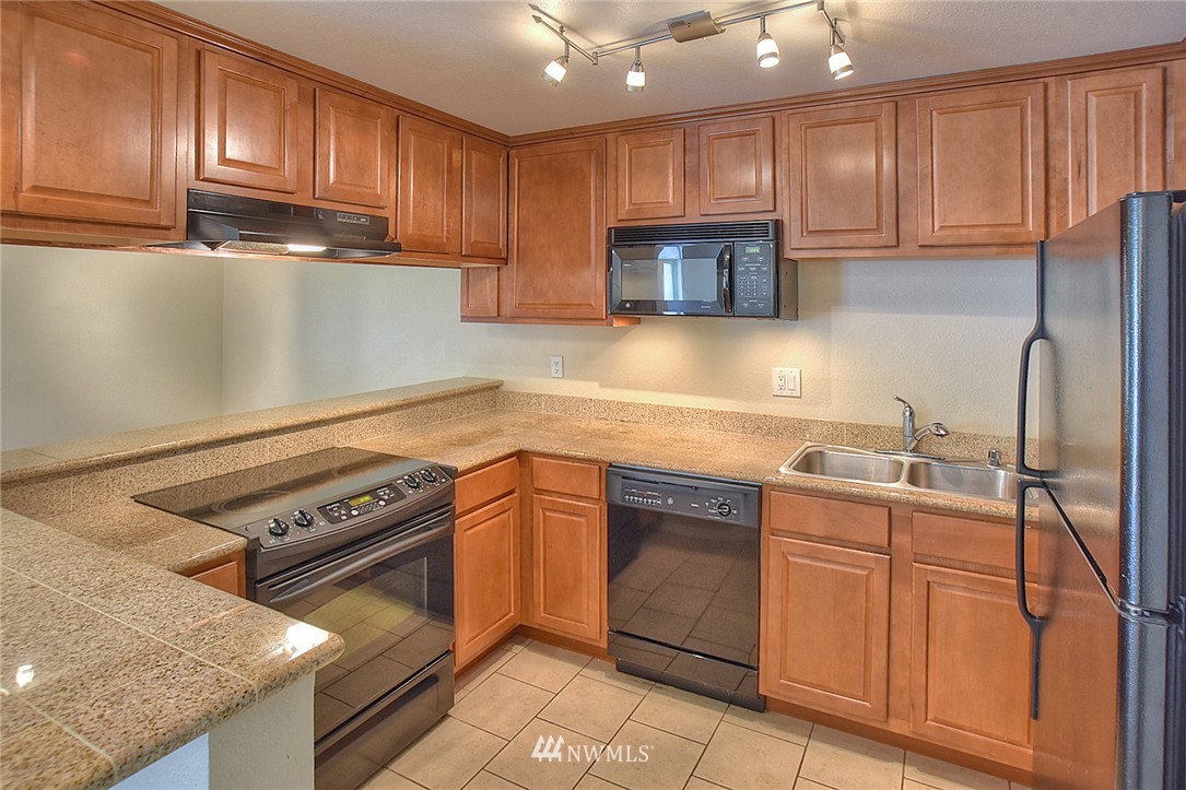 20328 Bothell Everett Highway, Unit B103 Bothell, WA 98012 - Photo 2 of 11