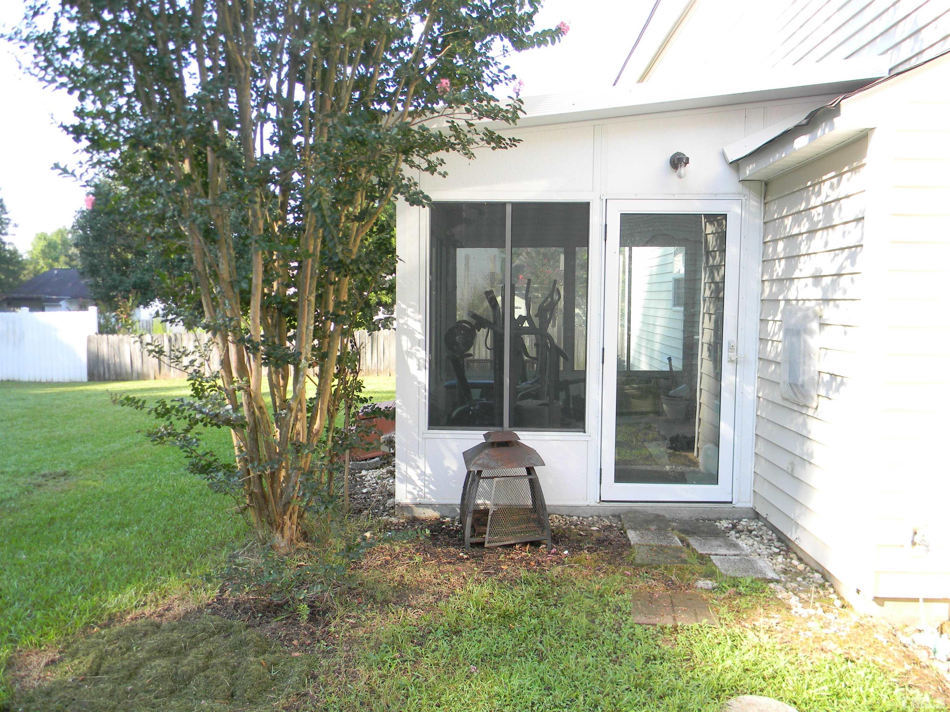 3673 Watkins Ridge Court Raleigh, NC 27616 - Photo 5 of 6