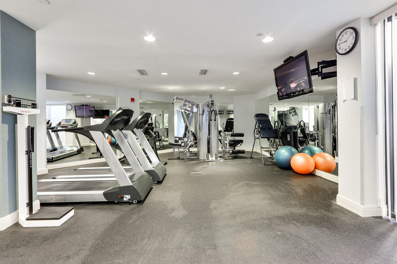 3000 North Ocean Drive, Unit 17D Riviera Beach, FL 33404 - Photo 28 of 34 a view of gym
