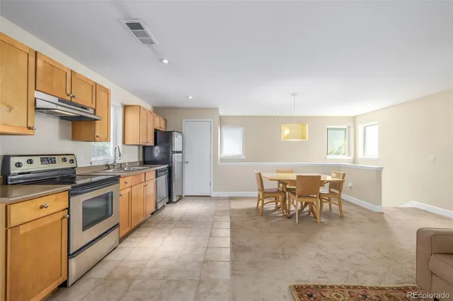 $1,800 | 2839 Umatilla Street, Denver, CO 80211