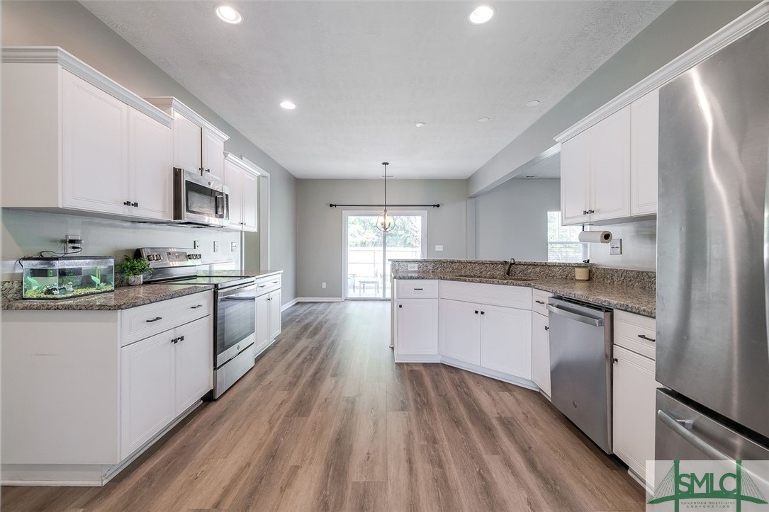 106 Cedar Ridge Drive Guyton, GA 31312 - Photo 7 of 39 Kitchen