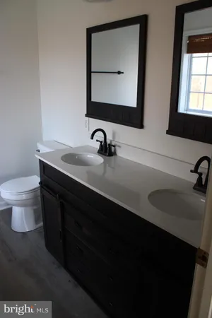 a picture of a bathroom