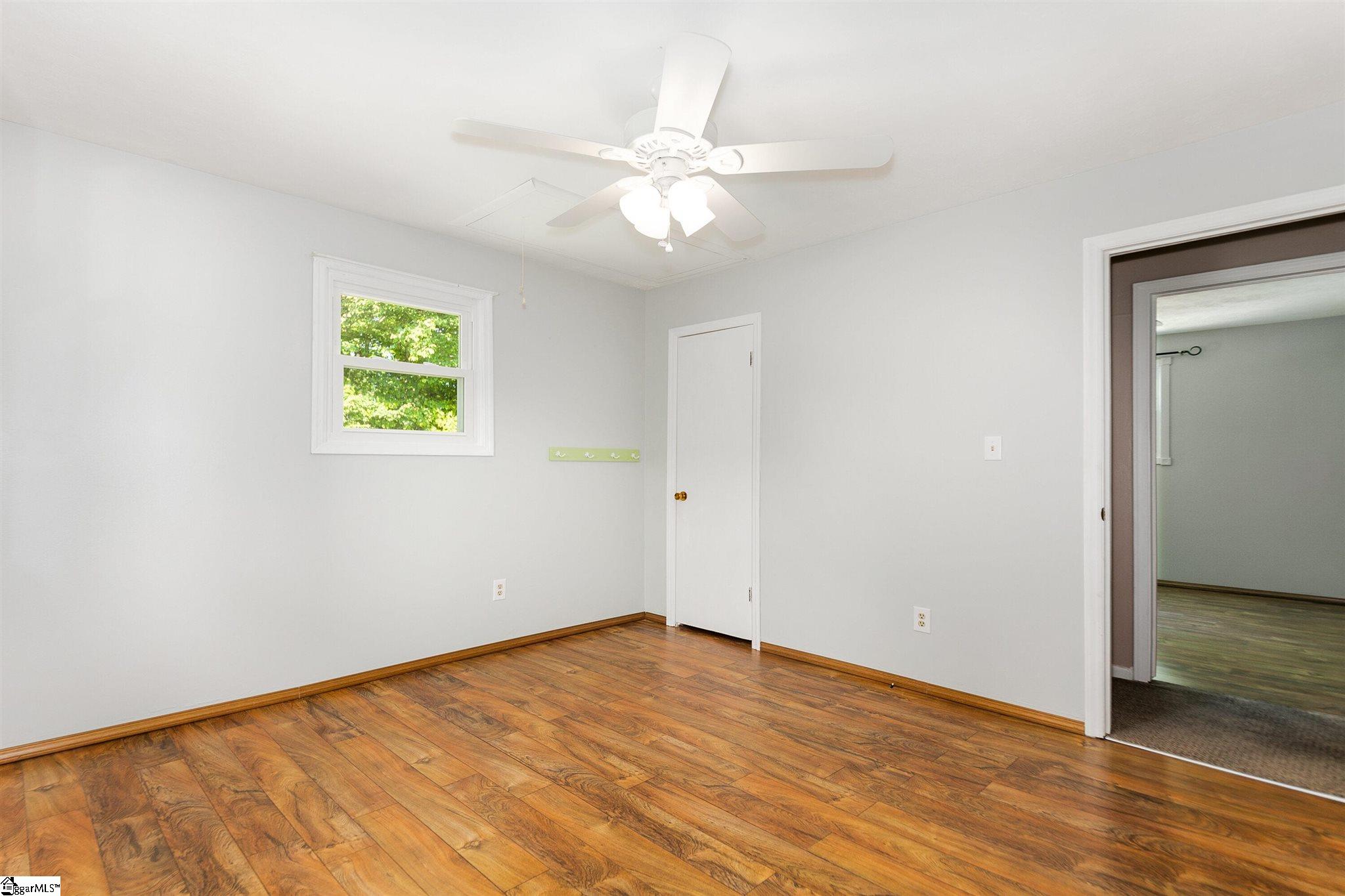 156 Long Shoals Road Marietta, SC 29661 - Photo 14 of 28 Gallery Image 14