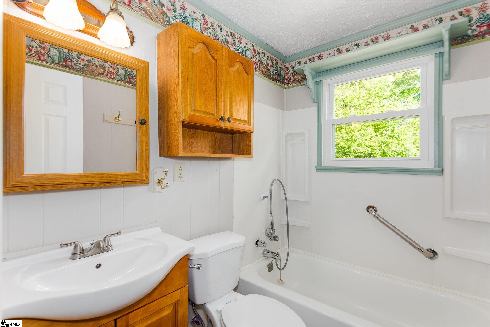 156 Long Shoals Road Marietta, SC 29661 - Photo 15 of 28 Gallery Image 15